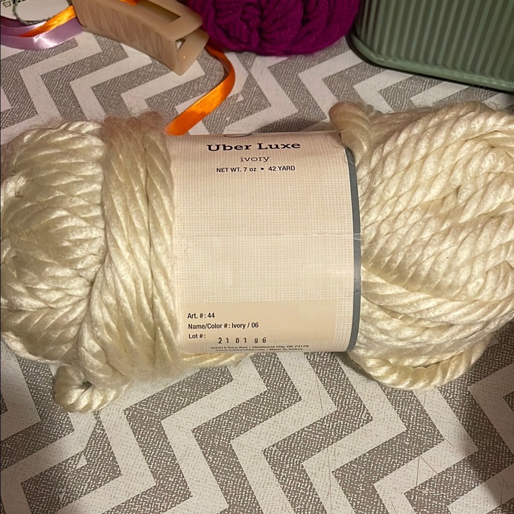 Uber Luxe Ivory Plush Chunky Yarn Skein- Yarn Bee